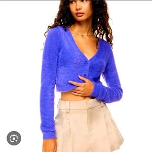 Beautiful Purple Aritzia Sunday Best Cropped Sweater